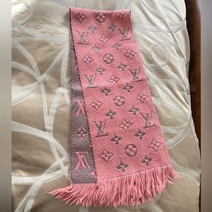 Louis Vuitton Pink logomania scarf preowned snag